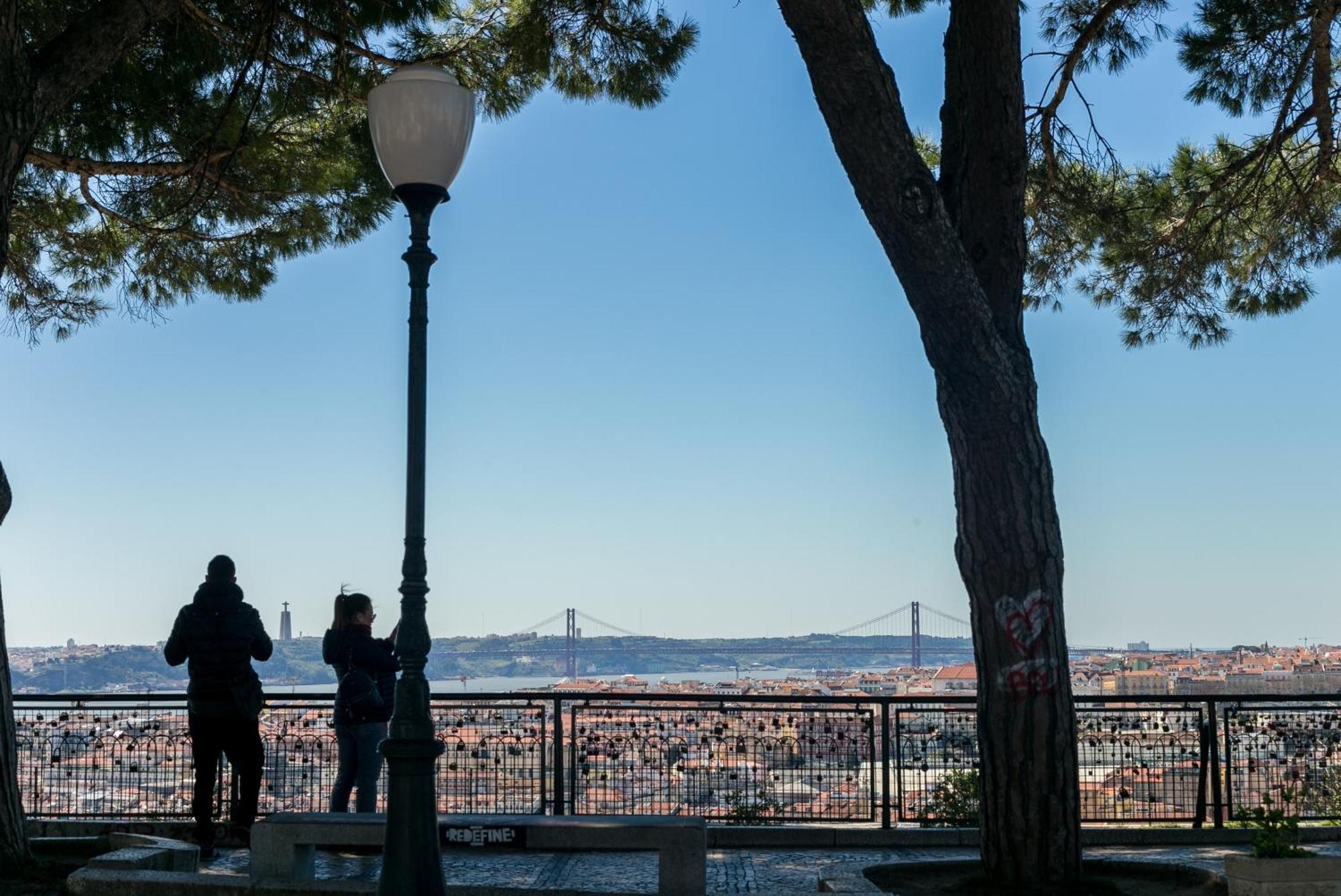 Happy Stay Lisbon - Suite With A View, Private Terrace & Ac Bagian luar foto