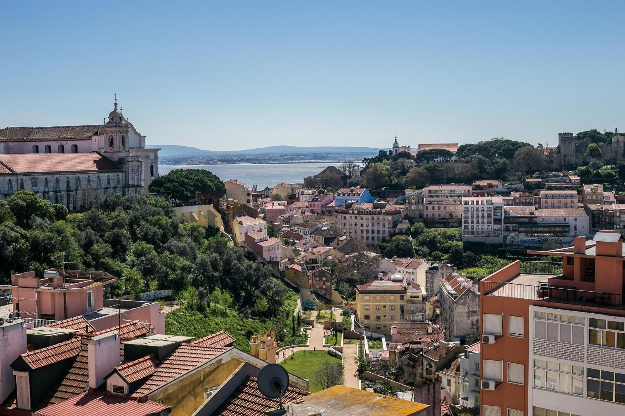 Happy Stay Lisbon - Suite With A View, Private Terrace & Ac Bagian luar foto